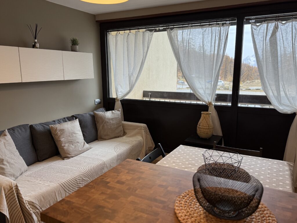 Location, résidence de vacances à Montgeneve de une à quatre personnes