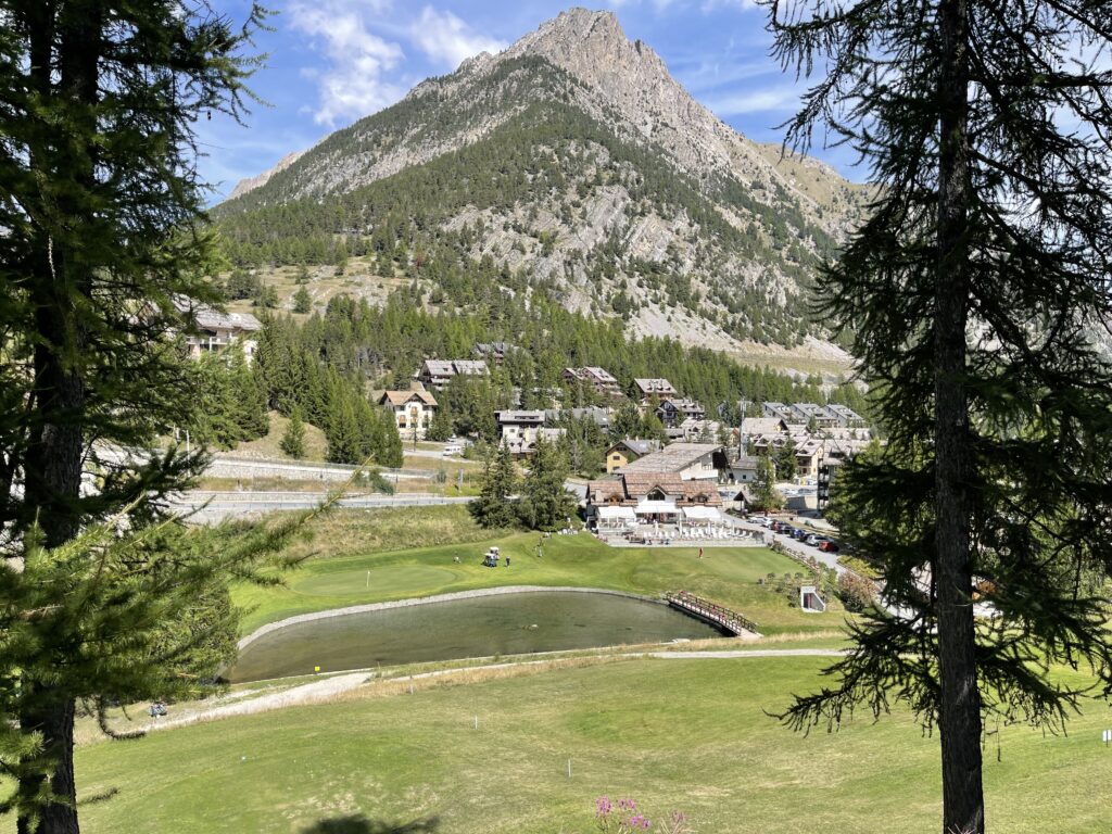 Reservation Golf de Clavière et Montgenèvre : séjour golf, ski et gastronomie alpine