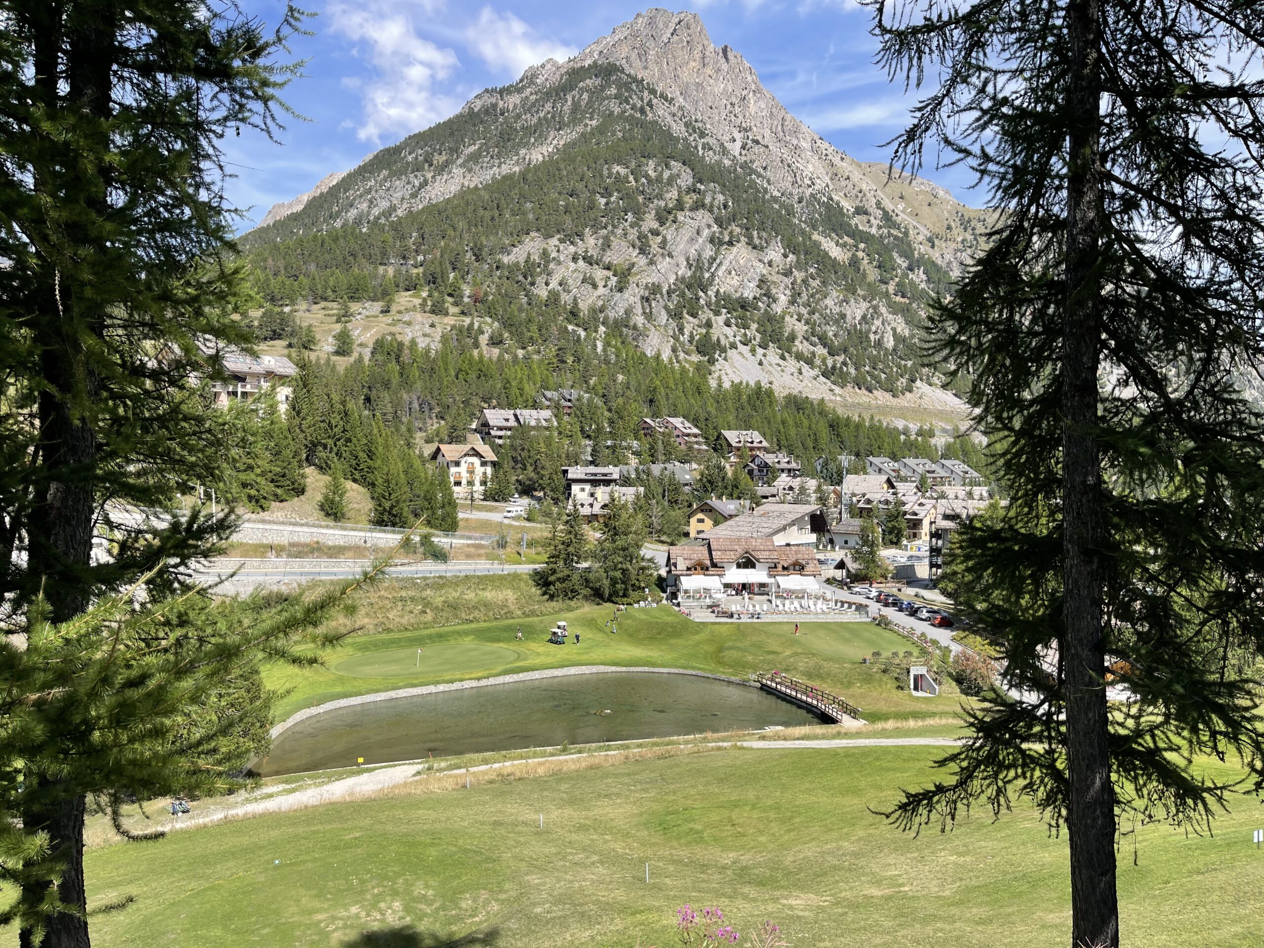 Reservation Golf de Clavière et Montgenèvre : séjour golf, ski et gastronomie alpine