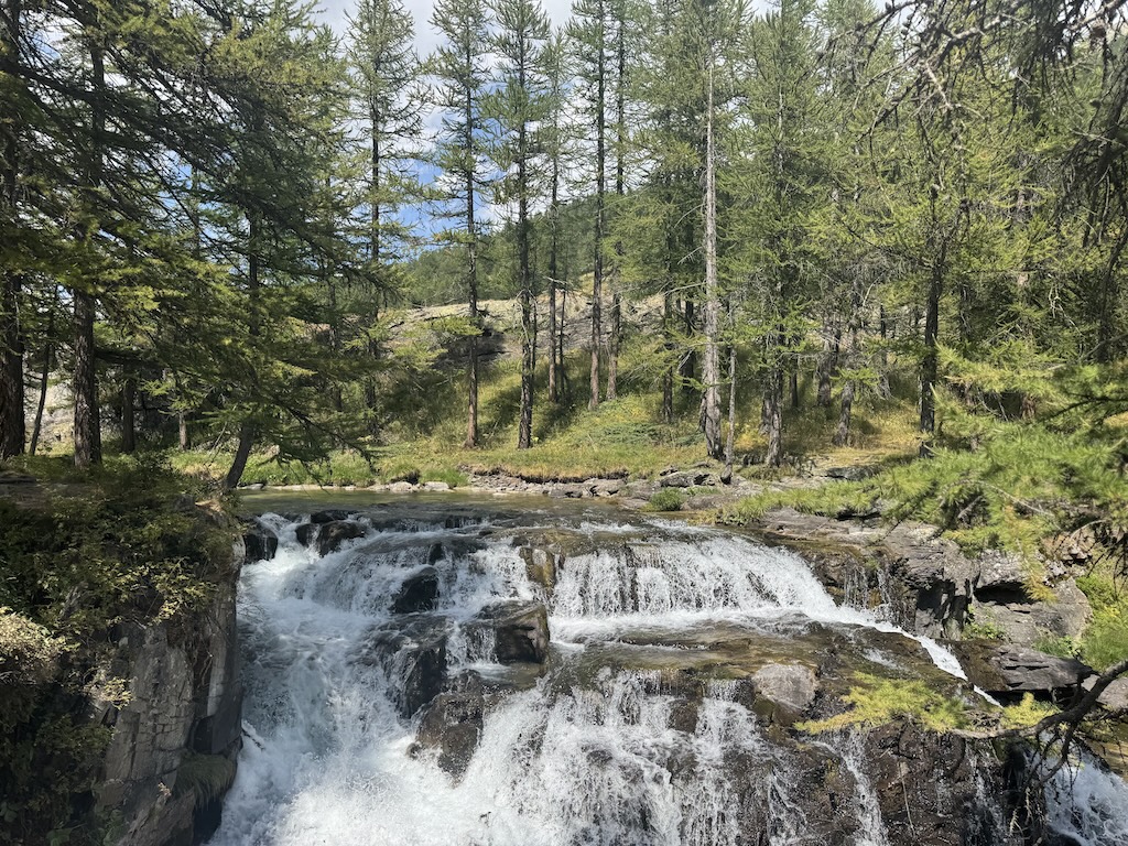 La vallée de la Clarée et Névache dans les Hautes Alpes et location appartement à Montgenevre